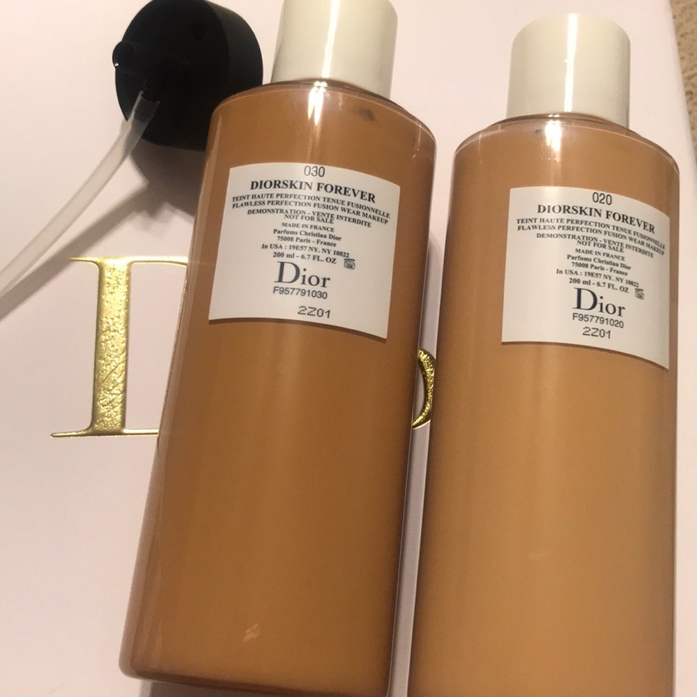 BNWOB DIORSKIN FOREVER FOUNDATION IN 020&030 6.7OZ